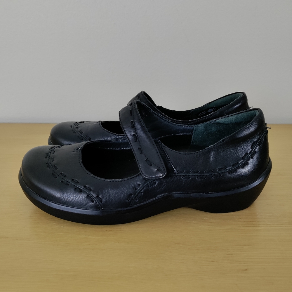 Ziera Gummibear Mary Jane Comfort Leather Size 37 1/2 W Fit
